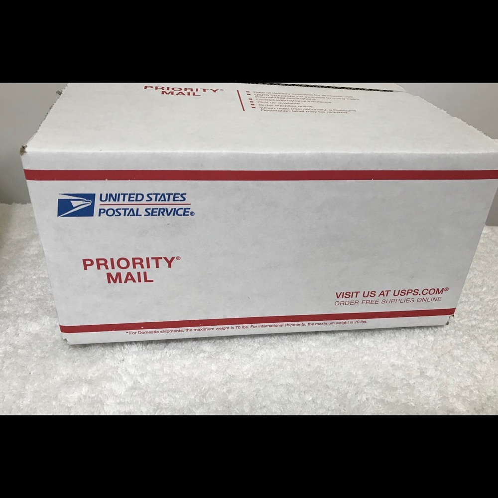 MYSTERY BOX MENS FOR RESALE VARIOUS SIZES 5 lbs